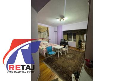 Apartment - 4 Bedrooms - 1 Bathroom for sale in Abdallah Ibn Al Taher St. - 6th Zone - Nasr City - Cairo