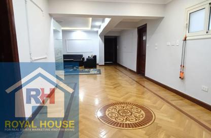 Apartment - 3 Bedrooms - 3 Bathrooms for sale in Abaza St. - El Mahkama Square - Heliopolis - Masr El Gedida - Cairo