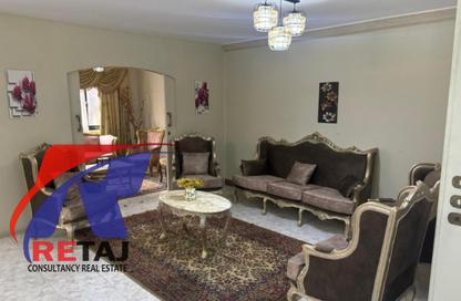 شقة - 3 غرف نوم - 2 حمامات للبيع في طريق النصر - المنطقة السادسة - مدينة نصر - القاهرة