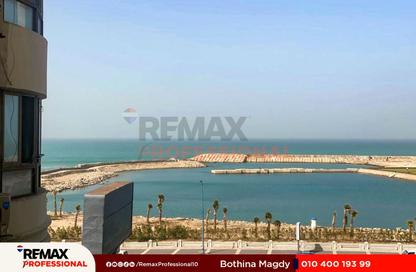 Apartment - 3 Bedrooms - 2 Bathrooms for sale in Al Geish Road - Glim - Hay Sharq - Alexandria