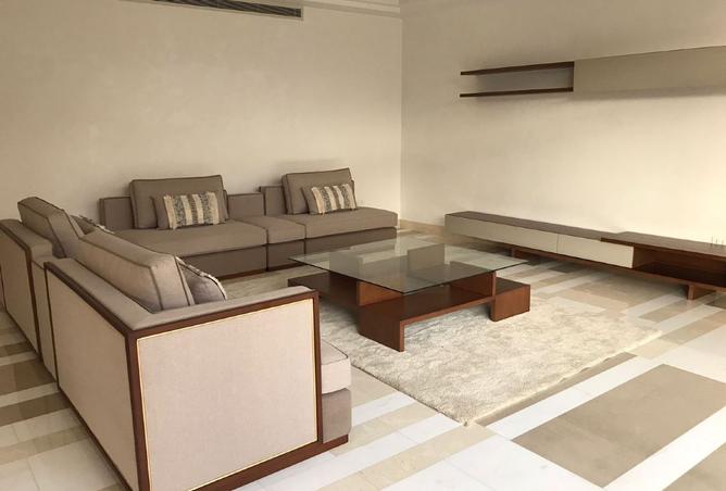 102912215 - Property Image 3