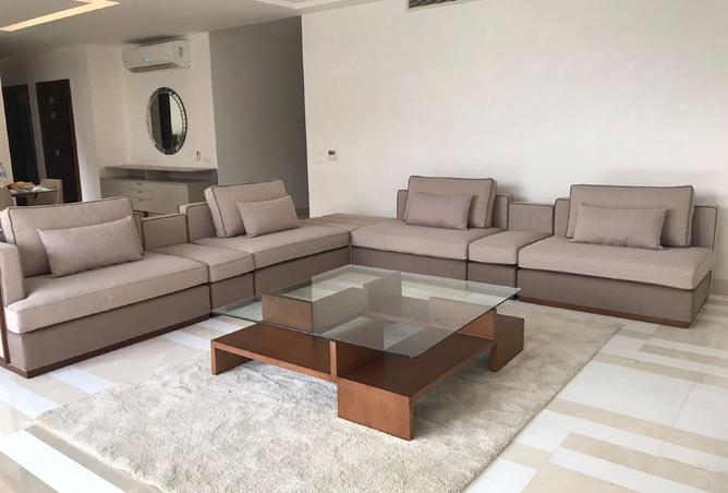 102912215 - Property Image 2