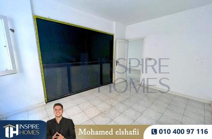 Office Space - 2 Bedrooms - 1 Bathroom for rent in Janaklees - Hay Sharq - Alexandria