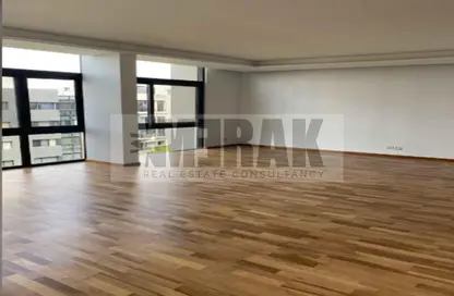 Apartment - 3 Bedrooms - 3 Bathrooms for sale in The Waterway View - 90 Street - The 5th Settlement - New Cairo City - Cairo