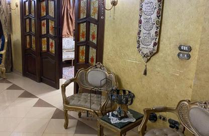 Apartment - 3 Bedrooms - 1 Bathroom for sale in Moez Al Dawla St. - 6th Zone - Nasr City - Cairo