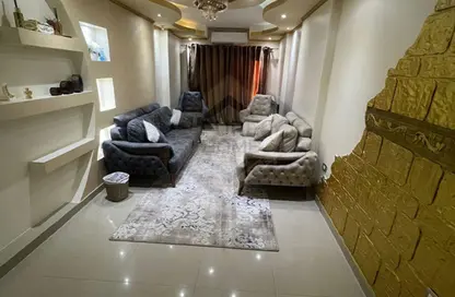 شقة - 3 غرف نوم - 2 حمامات للبيع في طريق الجيش - كامب شيزار - حي وسط - الاسكندرية