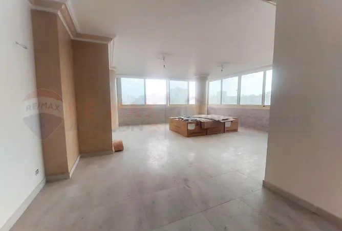 8195237 - Property Image 3