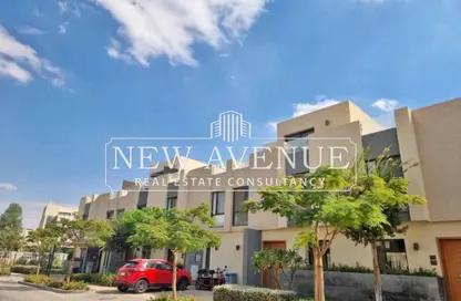 تاون هاوس - 4 غرف نوم - 4 حمامات للبيع في كمبوند البروج - كمبوندات الشروق - مدينة الشروق - القاهرة