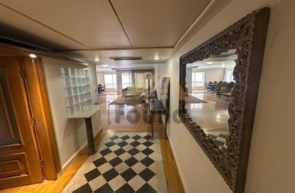 Apartment - 3 Bedrooms - 4 Bathrooms for rent in Ibn Zinky St. - Zamalek - Cairo