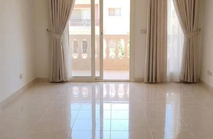 شقة - 3 غرف نوم - 2 حمامات للايجار في عمارات البنفسج - البنفسج - مدينة القاهرة الجديدة - القاهرة
