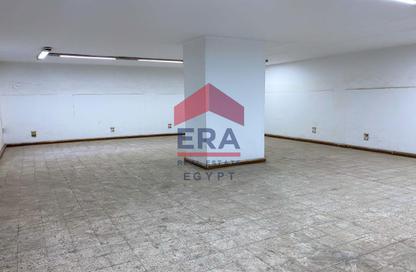 Shop - Studio - 2 Bathrooms for rent in Degla Square - Degla - Hay El Maadi - Cairo