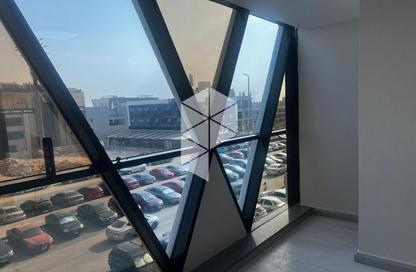مساحات مكتبية - استوديو - 1 حمام للايجار في كايرو بزنس بلازا - شارع التسعين الشمالي - التجمع الخامس - مدينة القاهرة الجديدة - القاهرة
