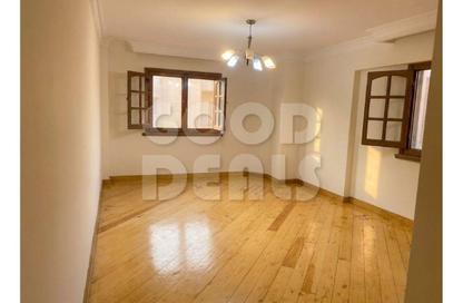 Apartment - 4 Bedrooms - 3 Bathrooms for sale in Abou Al Karamat St. - Al Agouza - Giza