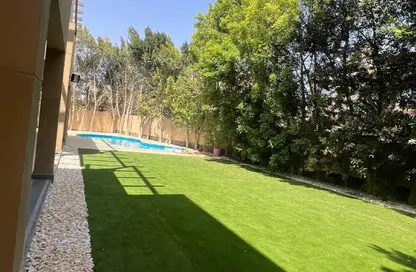 فيلا - 7 حمامات للبيع في طريق بيفرلي هيلز - الحي السابع عشر - الشيخ زايد - الجيزة