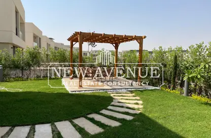 فيلا - 3 غرف نوم - 4 حمامات للبيع في كمبوند البروج - كمبوندات الشروق - مدينة الشروق - القاهرة