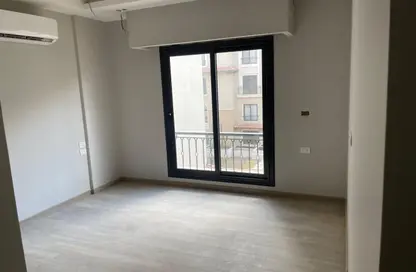 Apartment - 3 Bedrooms - 3 Bathrooms for rent in Village West - Sheikh Zayed Compounds - Sheikh Zayed City - Giza