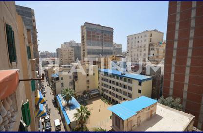 شقة - 3 غرف نوم - 1 حمام للبيع في شارع طيبه - سبورتنج - حي شرق - الاسكندرية