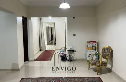 شقة - 3 غرف نوم - 2 حمامات للبيع في شارع محمد طلعت سالم - المنطقة الأولى - مدينة نصر - القاهرة