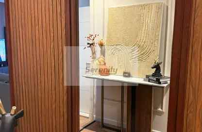 شقة - 2 غرف نوم - 2 حمامات للبيع في فيلدج جيت - المستثمرين الجنوبية - مدينة القاهرة الجديدة - القاهرة