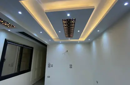 Apartment - 3 Bedrooms - 3 Bathrooms for sale in Midtown - South Investors Area - New Cairo City - Cairo