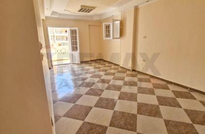 Apartment - 3 Bedrooms - 1 Bathroom for sale in Sidi Beshr - Hay Awal El Montazah - Alexandria