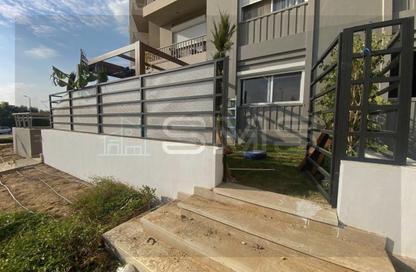 Apartment - 1 Bedroom - 2 Bathrooms for sale in Cluster 18 - Hyde Park - New Cairo City - Cairo