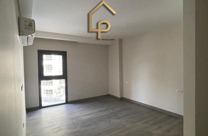 Apartment - 3 Bedrooms - 3 Bathrooms for rent in Park Side Residence - Zed Towers - Sheikh Zayed Compounds - Sheikh Zayed City - Giza