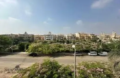 شقة - 3 غرف نوم - 3 حمامات للبيع في المنطقة ز - حى جنوب الاكايمية - مدينة القاهرة الجديدة - القاهرة