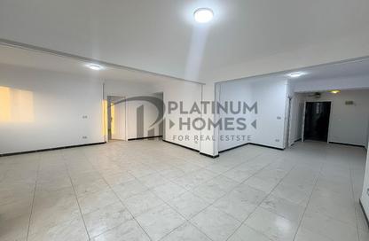 Apartment - 3 Bedrooms - 2 Bathrooms for rent in Bolkly - Hay Sharq - Alexandria