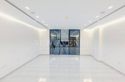 Office Space - Studio - 1 Bathroom for rent in Hyde Park Business District Mall - South Teseen St. - The 5th Settlement - New Cairo City - Cairo