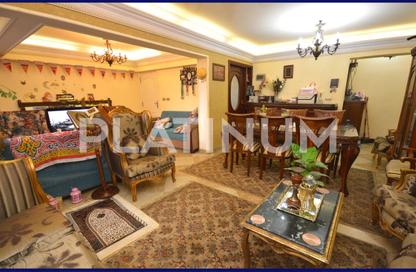 Apartment - 3 Bedrooms - 2 Bathrooms for sale in Al Fath St. - Fleming - Hay Sharq - Alexandria