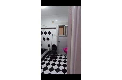 شقة - 3 غرف نوم - 1 حمام للبيع في شارع عمارات رابعه - ارض الجولف - مصر الجديدة - القاهرة شقة - 3 غرف نوم - 1 حمام للبيع في شارع عمارات رابعه - ارض الجولف - مصر الجديدة - القاهرة