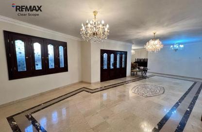Apartment - 3 Bedrooms - 3 Bathrooms for sale in Ganoob El Acadimia - New Cairo City - Cairo Apartment - 3 Bedrooms - 3 Bathrooms for sale in Ganoob El Acadimia - New Cairo City - Cairo