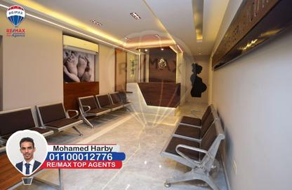 Clinic - 2 Bedrooms - 1 Bathroom for rent in Roushdy - Hay Sharq - Alexandria