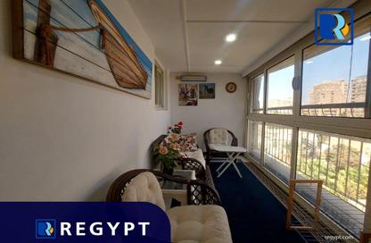 Apartment - 3 Bedrooms - 2 Bathrooms for rent in Ismail Mohamed St. - Zamalek - Cairo