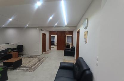 Full Floor - Studio - 3 Bathrooms for rent in Maadi - Hay El Maadi - Cairo