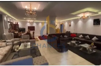 Apartment - 3 Bedrooms - 2 Bathrooms for sale in Cornish El Nile St. - Maadi - Hay El Maadi - Cairo