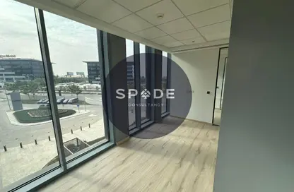 طابق كامل - استوديو - 2 حمامات للبيع في كايرو فيستيفال سيتى - المستثمرين الشمالية - مدينة القاهرة الجديدة - القاهرة