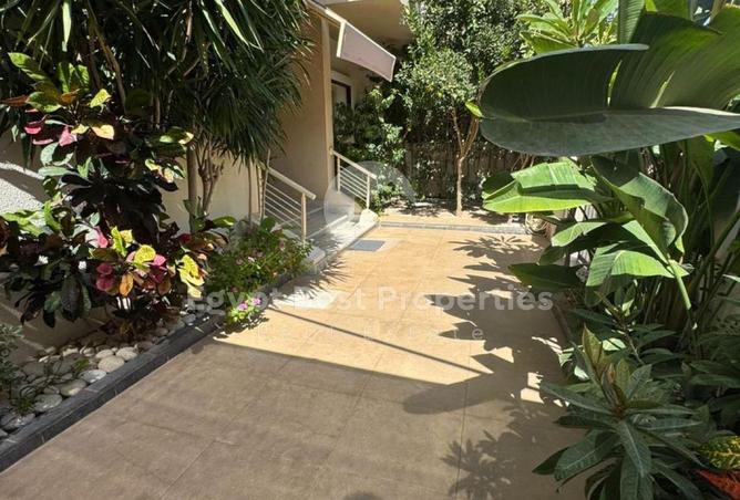 74042960 - Property Image 3