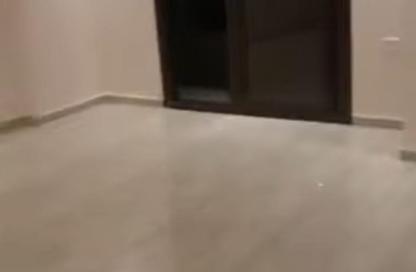 شقة - 3 غرف نوم - 2 حمامات للايجار في شارع سعيد زكريا - حي السفارات - مدينة نصر - القاهرة