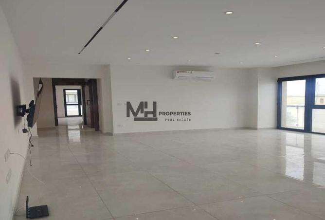 82093987 - Property Main Image