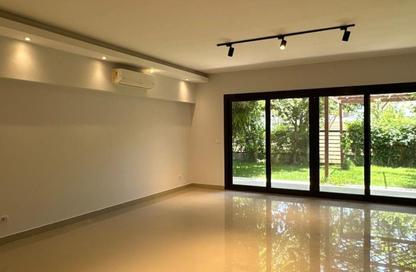 Townhouse - 3 Bedrooms - 3 Bathrooms for sale in Hyde Park Central - The 6th Settlement - New Cairo City - Cairo Townhouse - 3 Bedrooms - 3 Bathrooms for sale in Hyde Park Central - The 6th Settlement - New Cairo City - Cairo