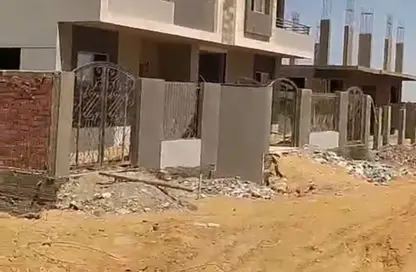 Apartment - 3 Bedrooms - 3 Bathrooms for sale in Bait Alwatan - The 5th Settlement - New Cairo City - Cairo