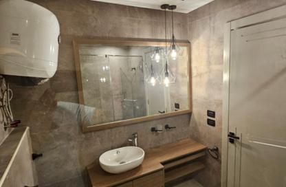 Apartment - 3 Bedrooms - 3 Bathrooms for sale in Lake View Residence - 5th Settlement Compounds - The 5th Settlement - New Cairo City - Cairo