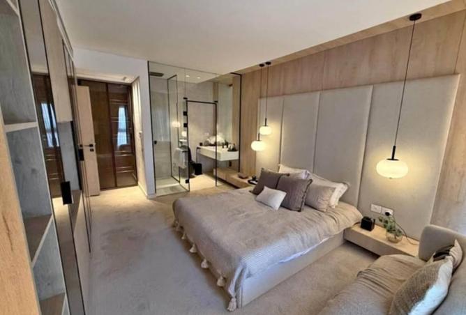 8521405 - Property Image 2