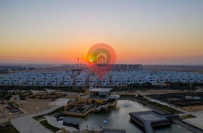 شقة - 2 - 3 للبيع في كمبوند البروج - كمبوندات الشروق - مدينة الشروق - القاهرة