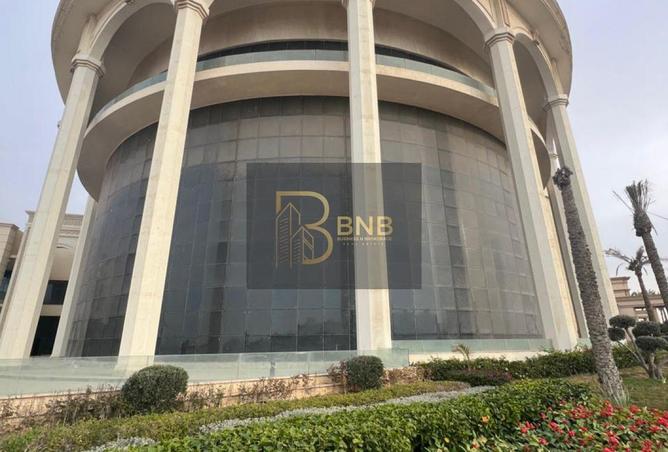 2OiRTYx1TpA - Property Image 2