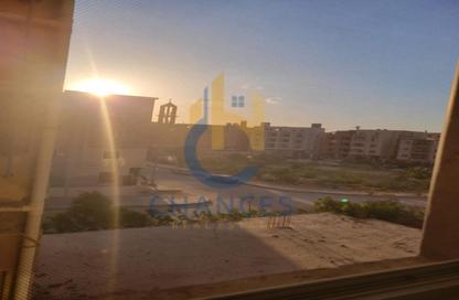 Apartment - 2 Bedrooms - 1 Bathroom for sale in Al Gezira St. - South Investors Area - New Cairo City - Cairo