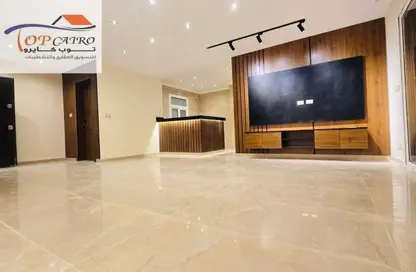 شقة - 3 غرف نوم - 2 حمامات للبيع في B10 - مدينتي - القاهرة