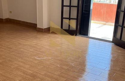 Townhouse - 4 Bedrooms - 4 Bathrooms for rent in Solaimaneyah Gardens - 4th District - Sheikh Zayed City - Giza